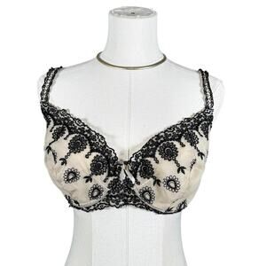 Frederick’s of Hollywood Beige Black Lace Underwire Bra | 34F